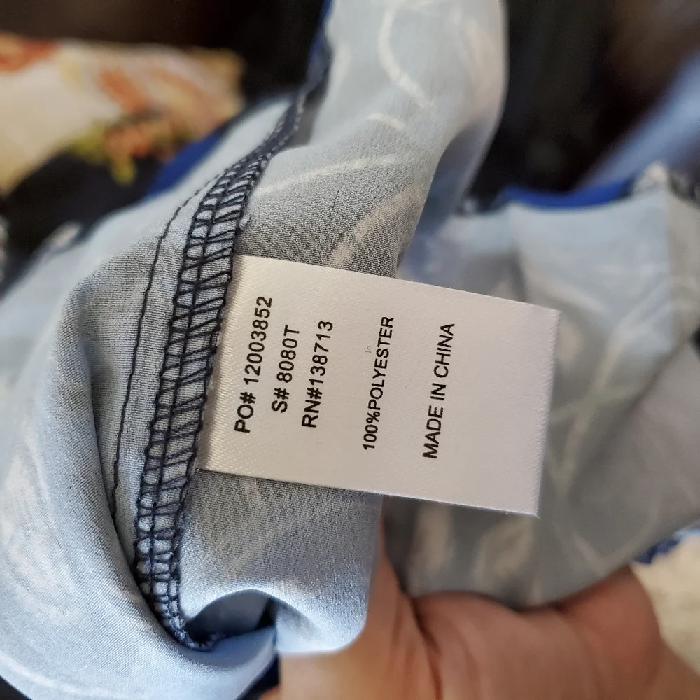 Doe & Rae blue abstract floral halter tank L - Picture 9 of 12